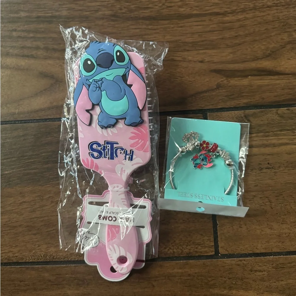 STITCH  pink Hairbrush and stainless steel Bracelet Set